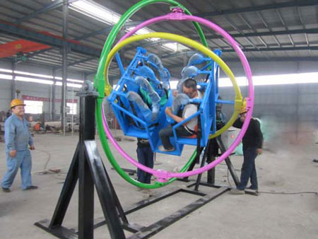 thrill ride human gyroscope for amusement park